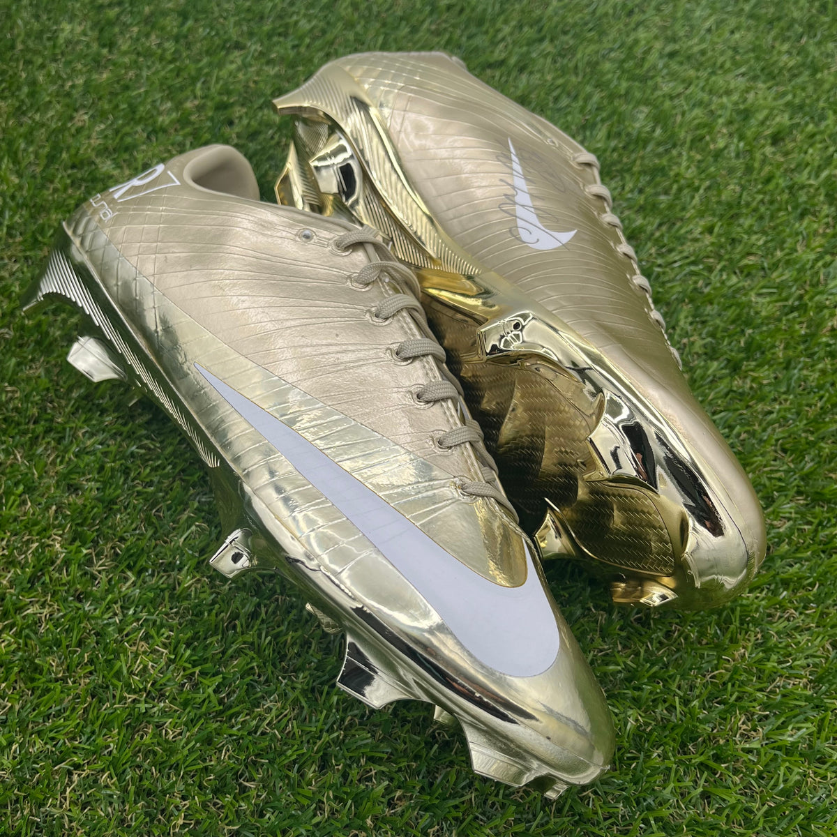 Nike Mercurial CR7 Vapor Regen Gold Limited